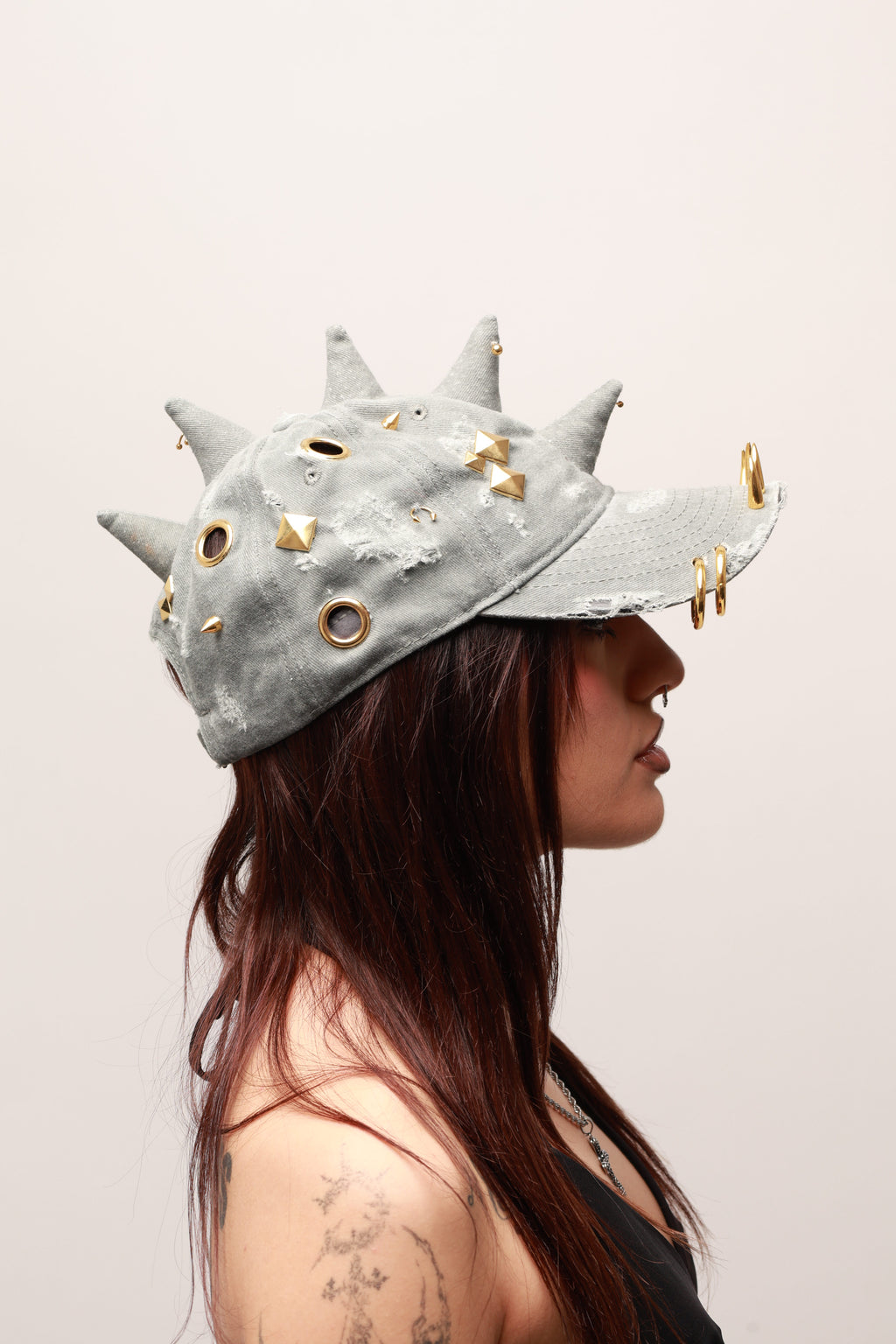 DEMON CREST CAP - GREY