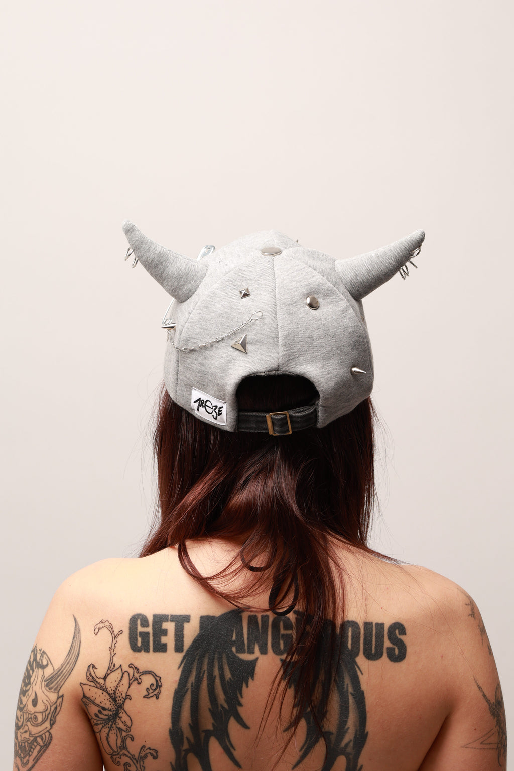 DEMON TRACKSUIT  CAP - GREY