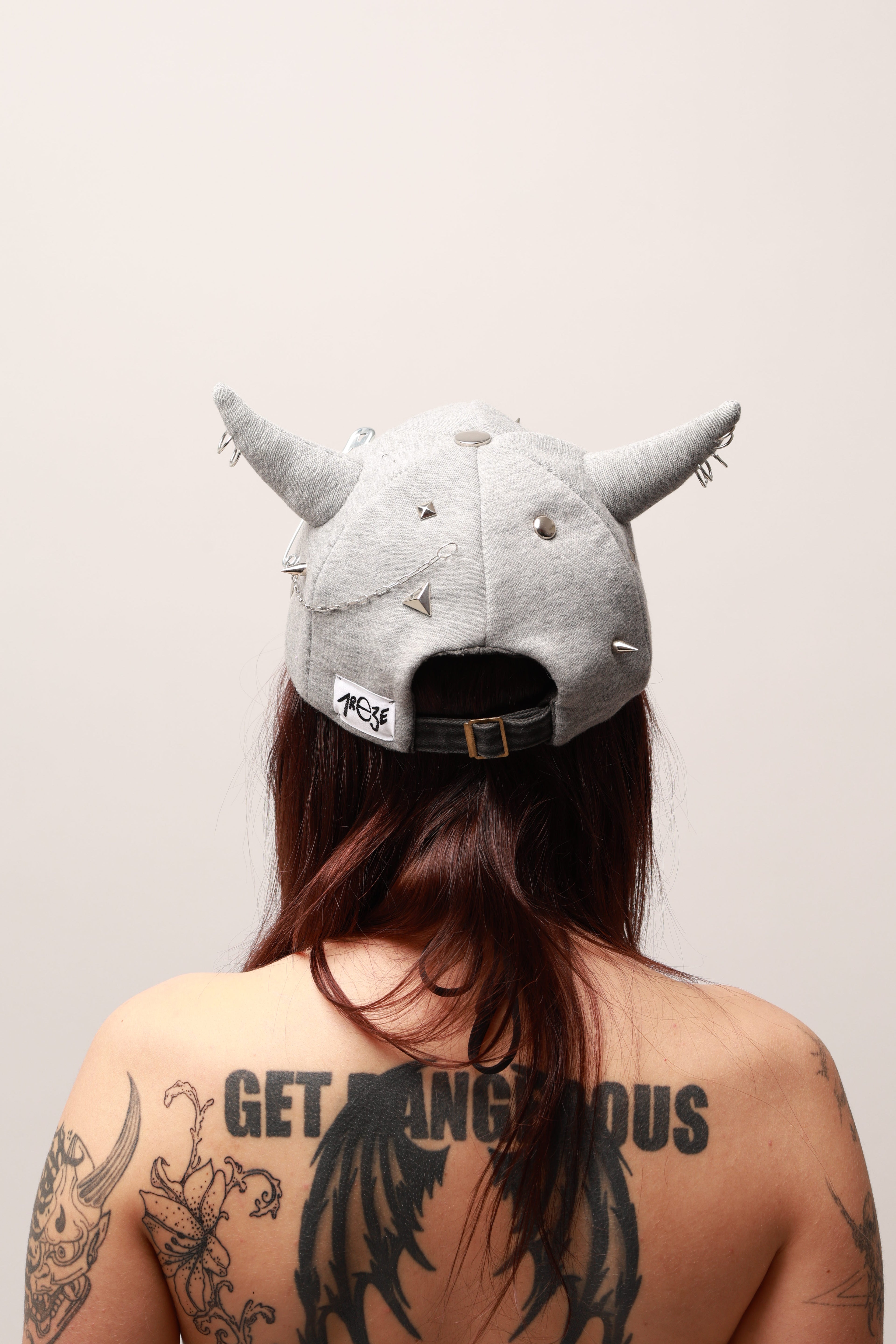 DEMON TRACKSUIT  CAP - GREY